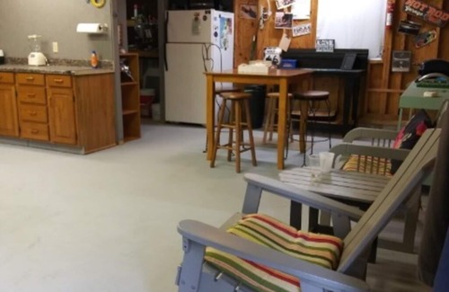 Mears Cabaña | Silver Lake, 2 bedroom 1 bath, short walk to Upper Silver Lake beach access