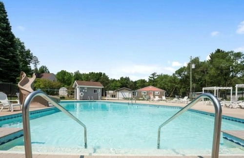 Silver Lake Casa | Silver Lake Home with beach access, neighborhood pool and games!