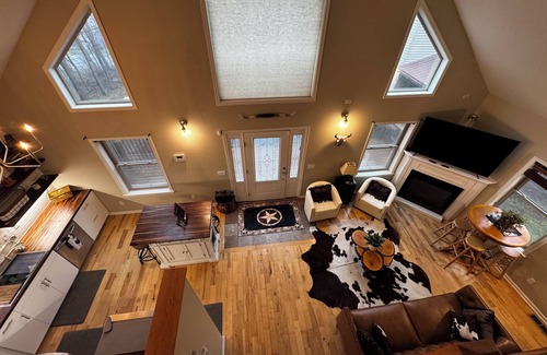 Castile Cabaña | Silver Lake view Spa/Cottage in the Woods.