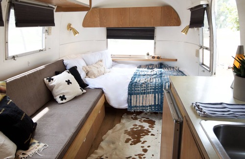 Temecula Cabina | Silver Lining Airstream Trailer Camp