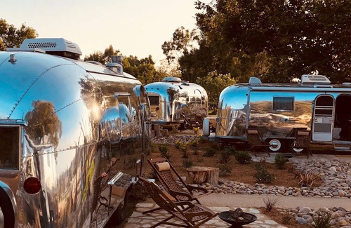 Temecula Cabina | Silver Lining Airstream Trailer Camp
