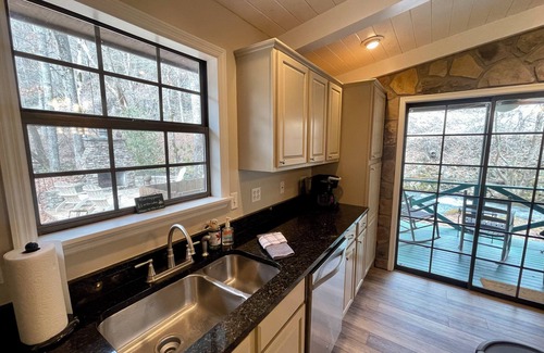 Robbinsville Casa | Silver's Snowbird Cabin