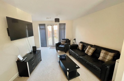 Smisby Casa | Silver Stag Properties, Comfy 2 BR Home in Ashby