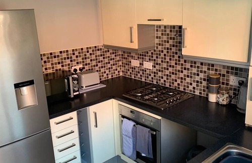 Ashby-de-la-Zouch Casa | Silver Stag Properties, Spacious 3 BR Haven