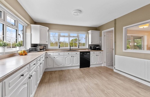 Newbold Coleorton Casa | Silver Stag Properties, Luxurious 3 BR Bungalow