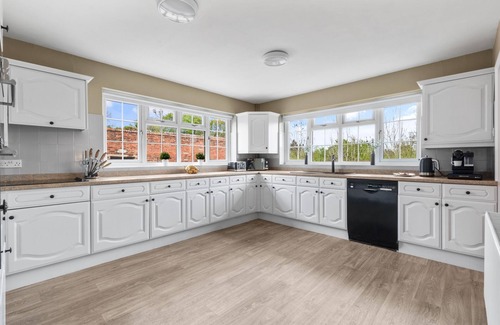 Newbold Coleorton Casa | Silver Stag Properties, Luxurious 3 BR Bungalow