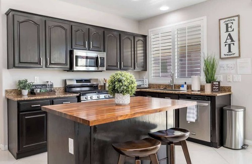 Paradise Hills Casa | Silver Star Getaways 4B/3BA 3000sqft + pool + loft
