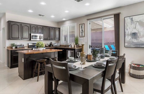 Paradise Hills Casa | Silver Star Getaways 4B/3BA 3000sqft + pool + loft