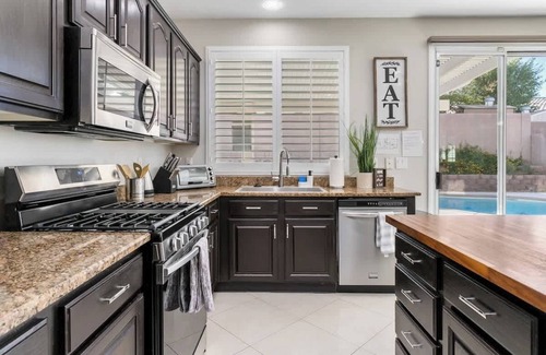 Paradise Hills Casa | Silver Star Getaways 4B/3BA 3000sqft + pool + loft