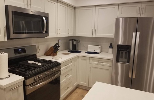 Silver Strand Casa | Silver Strand Escape 3bd 2ba; 4 min walk to shore! no pets 30 night minimum