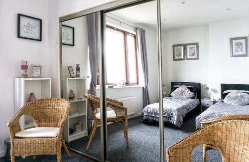 Greenock Casa | Silver Tides House