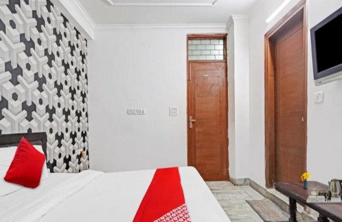 Malviya Nagar Casa | Silver Villa