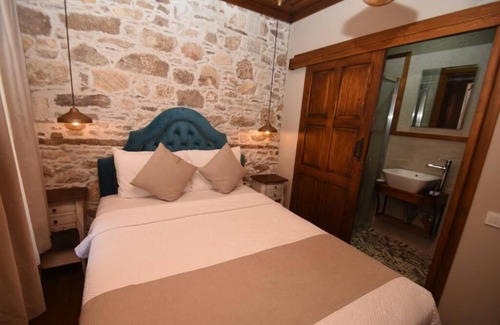 Yenifoca Cama Y Desayuno | Sim Otel