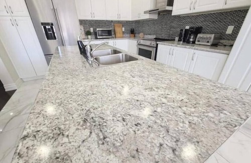 Brampton Casa | Simms Entire Home Brampton