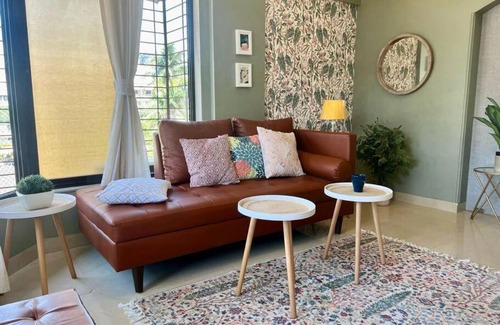 Bandra West Apartamento | Simon Lydia 5 - A Sunlit Charm in Bandra, Pali Village by Connekt Homes