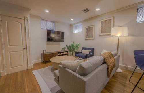 Fenway–Kenmore Apartamento | Simple 2 Bed 2 bath Close to Fenway