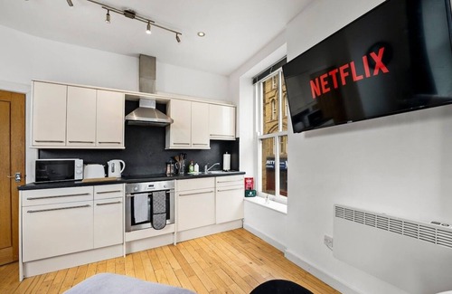 Dewsbury Apartamento | Simple 2 Bed in Central Dewsbury - Sleep 5