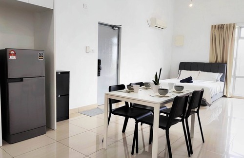 Tebrau Condominio | Simple-4pax-Mount Austin-Ikea/Jusco/Golf/Netflix/Lvl 10