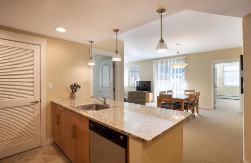 Winter Park Apartamento | Simple and Comfortable Fraser Crossing Founders Pointe Condo Facing Ski Resort condo