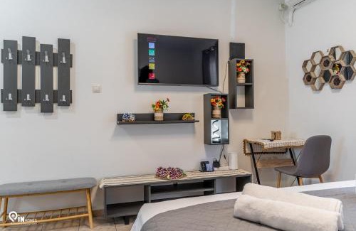 Kolokinthou Apartamento | 'Simple and Comfy' Amazing House
