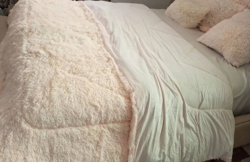 Roman Ridge Cama Y Desayuno | Simple and elegant room