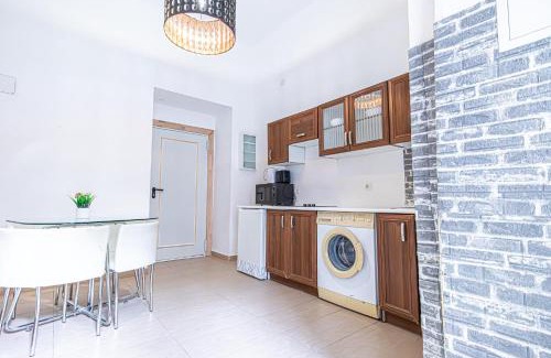 Neulerchenfeld Apartamento | Simple Apt w full kitchen Wiener Stadthalle