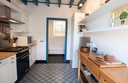 Puy-l'Eveque Casa | Simple authentic country house with private pool