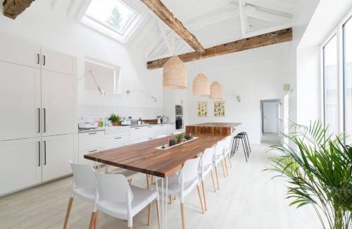 Reydon Casa | Simple Coastal Luxury near Southwold sleeps 10