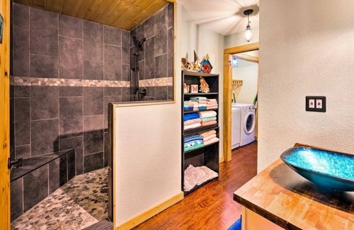 Broken Bow Cabaña | Simple. Comfortable. Quaint. Peaceful. Secluded. Family friendly.