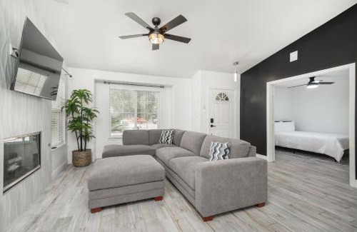 Pumpkin Center Casa | Simple Home for Work or Travel
