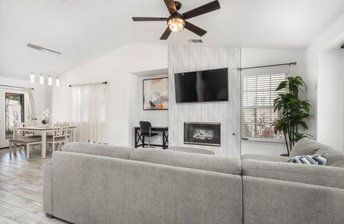 Pumpkin Center Casa | Simple Home for Work or Travel