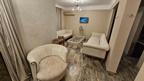 Bab Sharqi Apartamento | Simple sea view apartment - families only