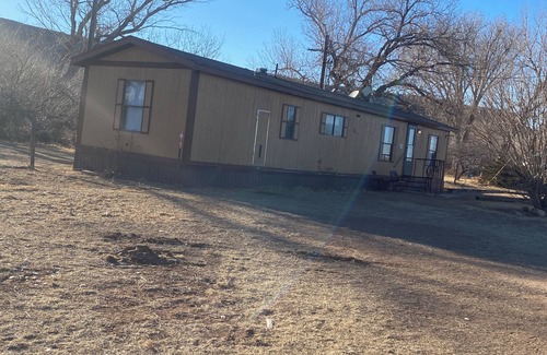 Tucumcari Casa | Simple stay in the country. Beautiful sunrises, sunsets and starry nights.