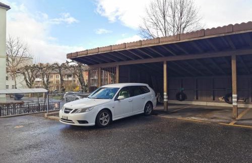 Burgdorf Apartamento | Simple Studio 36m2 in the Center of Burgdorf private Parking SMALL BATHROOM