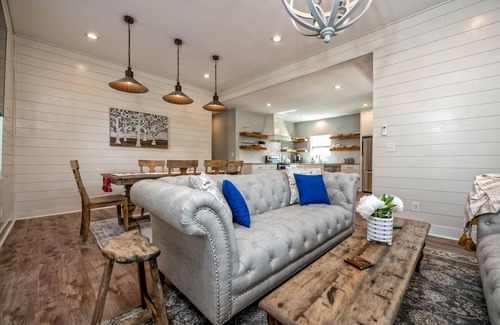 Brazos Casa | Simplicity House 3 Ensuites Walk Silos Baylor McLane Shopping w/Secure Parking