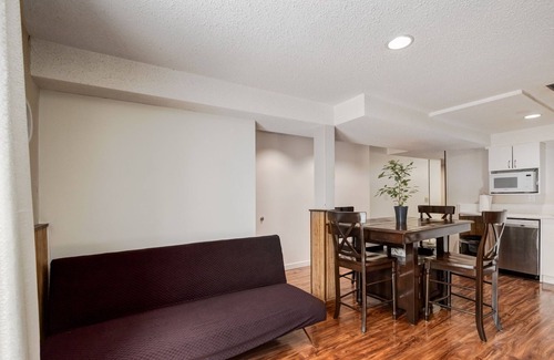 Northwest Calgary Casa | Simplistic 2BR Suite near Nose Hill & Airport