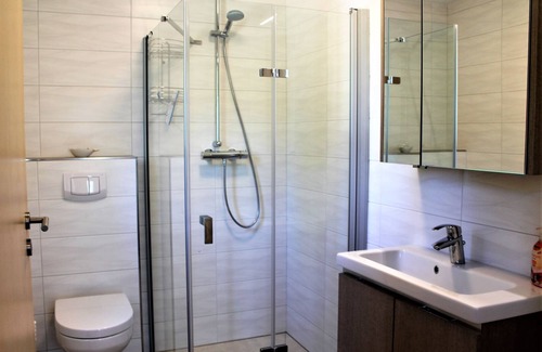 Kussow Apartamento | Apartamento moderno en Kussow con catre de camping