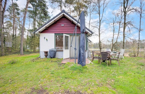 Stramproy Casa | Casa de vacaciones simplista en Stramproy con jardín