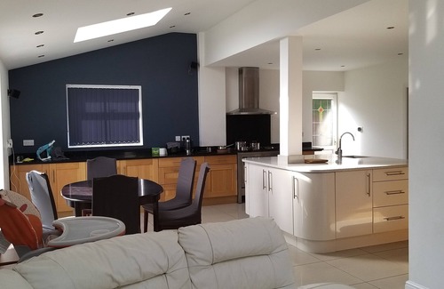 Weaverham Casa | Simply 6 beds house, free parking