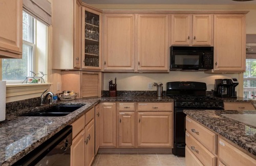 Deep Gap Cabina | Simply Bearadise! 3Acres*Hike*Sleeps 10! FIBER WIFI Powder Horn