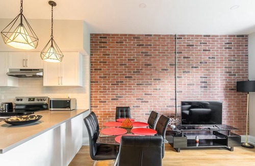 Beasley Apartamento | Simply Comfort. Grand 2BR Loft Garden View