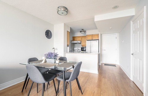 Willowdale Condominio | Simply Comfort Gorgeous Apt North York