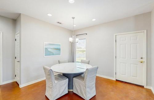 Kingsland Casa | Simply Lakeshore