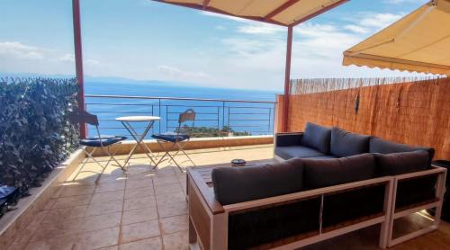 Mavrovouni Apartamento | Simply Meraki Gytheian apt with Panoramic Sea View