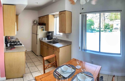 Indian Canyon Condominio | Simply Paradise at the Shag Shack in Desert Skies