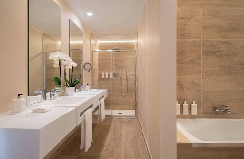 Rione II Trevi Hotel | Sina Bernini Bristol, Autograph Collection