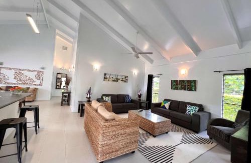 Arorangi Villa | Sina Pool Villa Rarotonga