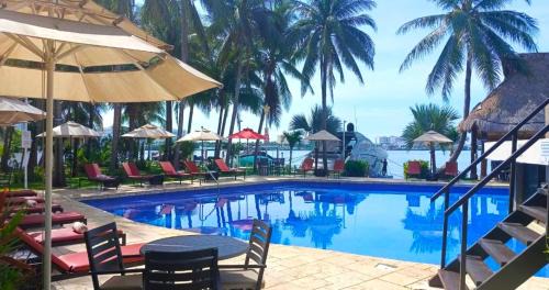 Punta Cancún Hotel | SINA SUITES CANCUN - Adults Only