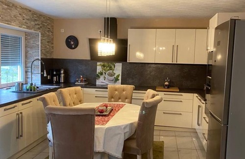 Betteldorf Casa | Sinan's Bio Farm - 8-bed vacation home, shower/WC