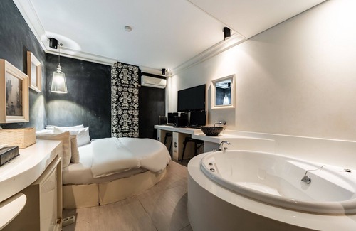 Sinchon-dong Hotel | Sinchon Nine Star